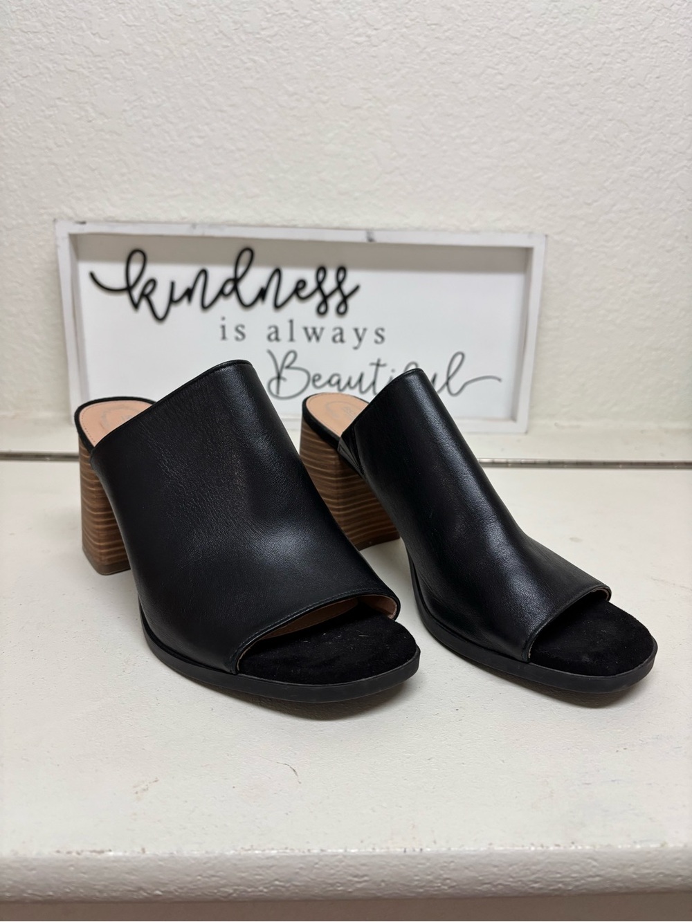 Rockport Black Leather Open-Toe Block Heel Mules with Wood-Tone Heel